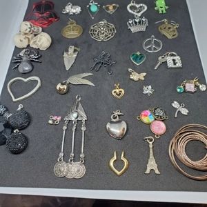 Misc lot of charms and trinkets